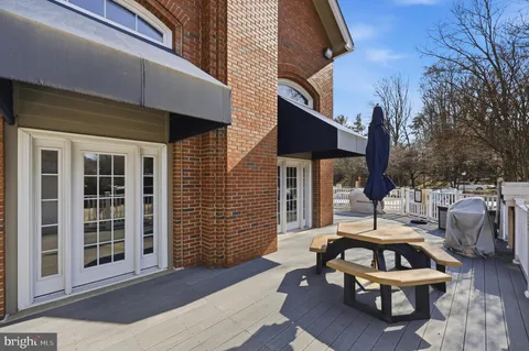 $289,000 | 5700 Chapman Mill Drive, Unit 2202, Rockville, MD 20852