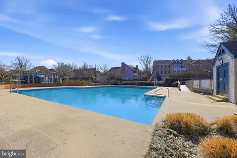 $289,000 | 5700 Chapman Mill Drive, Unit 2202, Rockville, MD 20852