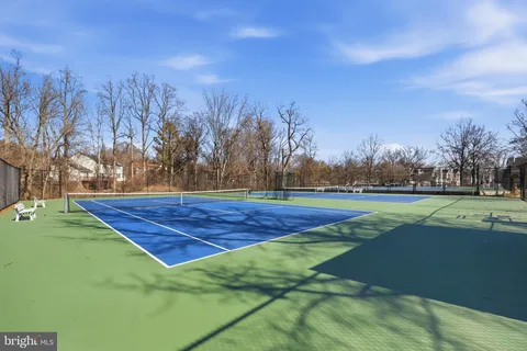 $289,000 | 5700 Chapman Mill Drive, Unit 2202, Rockville, MD 20852