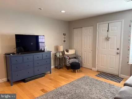 $289,000 | 5700 Chapman Mill Drive, Unit 2202, Rockville, MD 20852