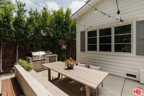 $5,799,000 | 141 South Saltair Avenue, Los Angeles, CA 90049
