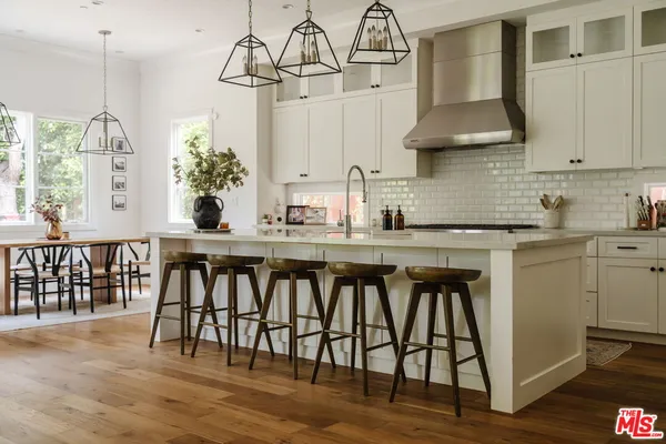 $5,799,000 | 141 South Saltair Avenue, Los Angeles, CA 90049