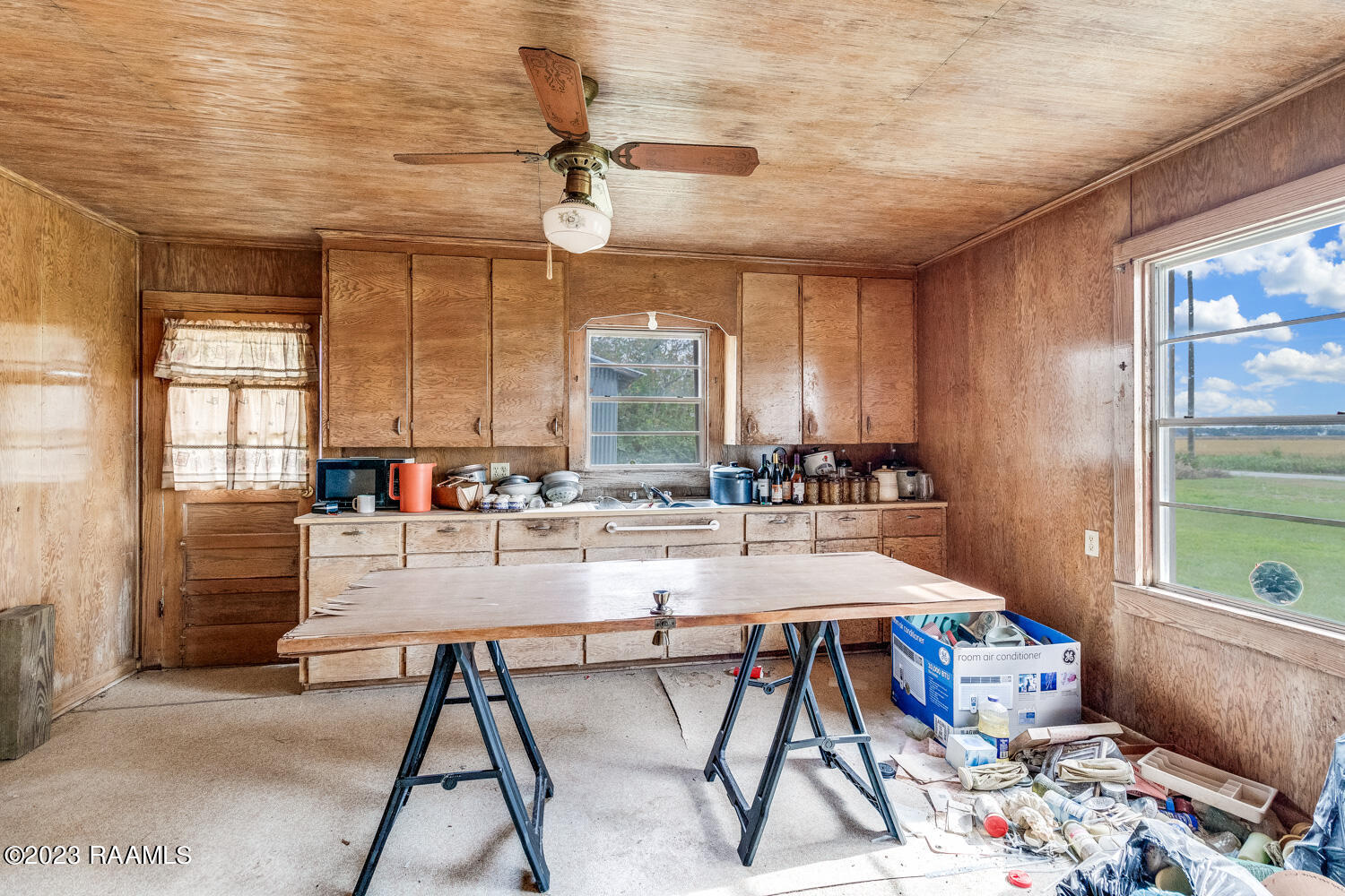 339 Monceaux Road Crowley, LA 70526 - Photo 2 of 11 339 Monceaux-3