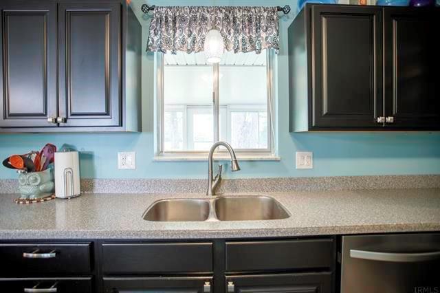 3609 West Torquay Road Muncie, IN 47304 - Photo 7 of 32