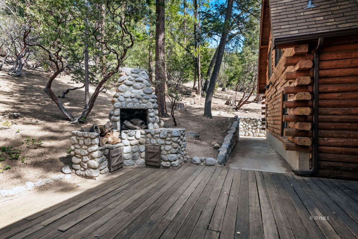 25264 Cougar Road Idyllwild, CA 92549 - Photo 9 of 40