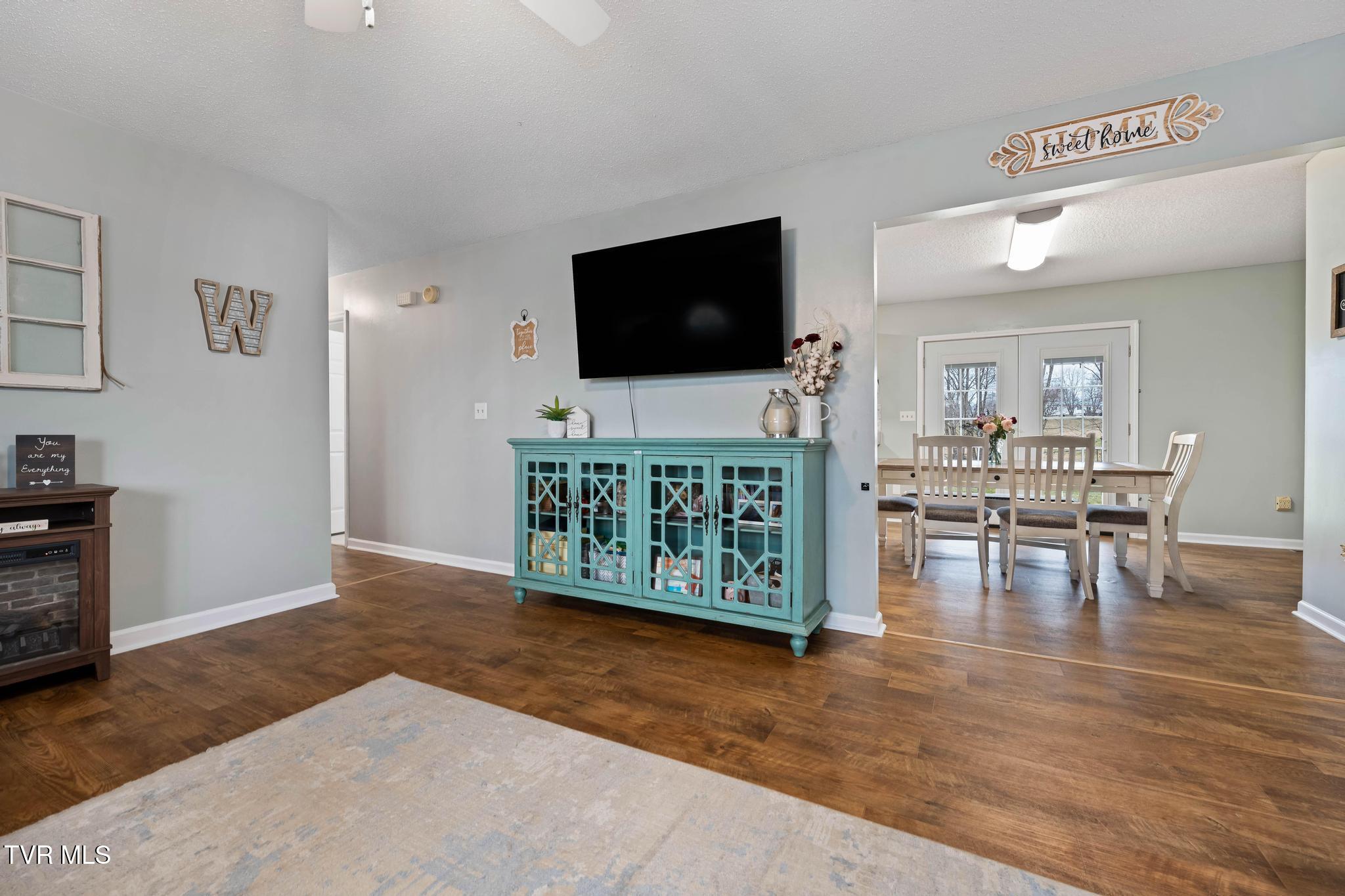 605 Old Snapps Ferry Road Chuckey, TN 37641 - Photo 11 of 44 605 Old Snapps Ferry Road (32 of 48)