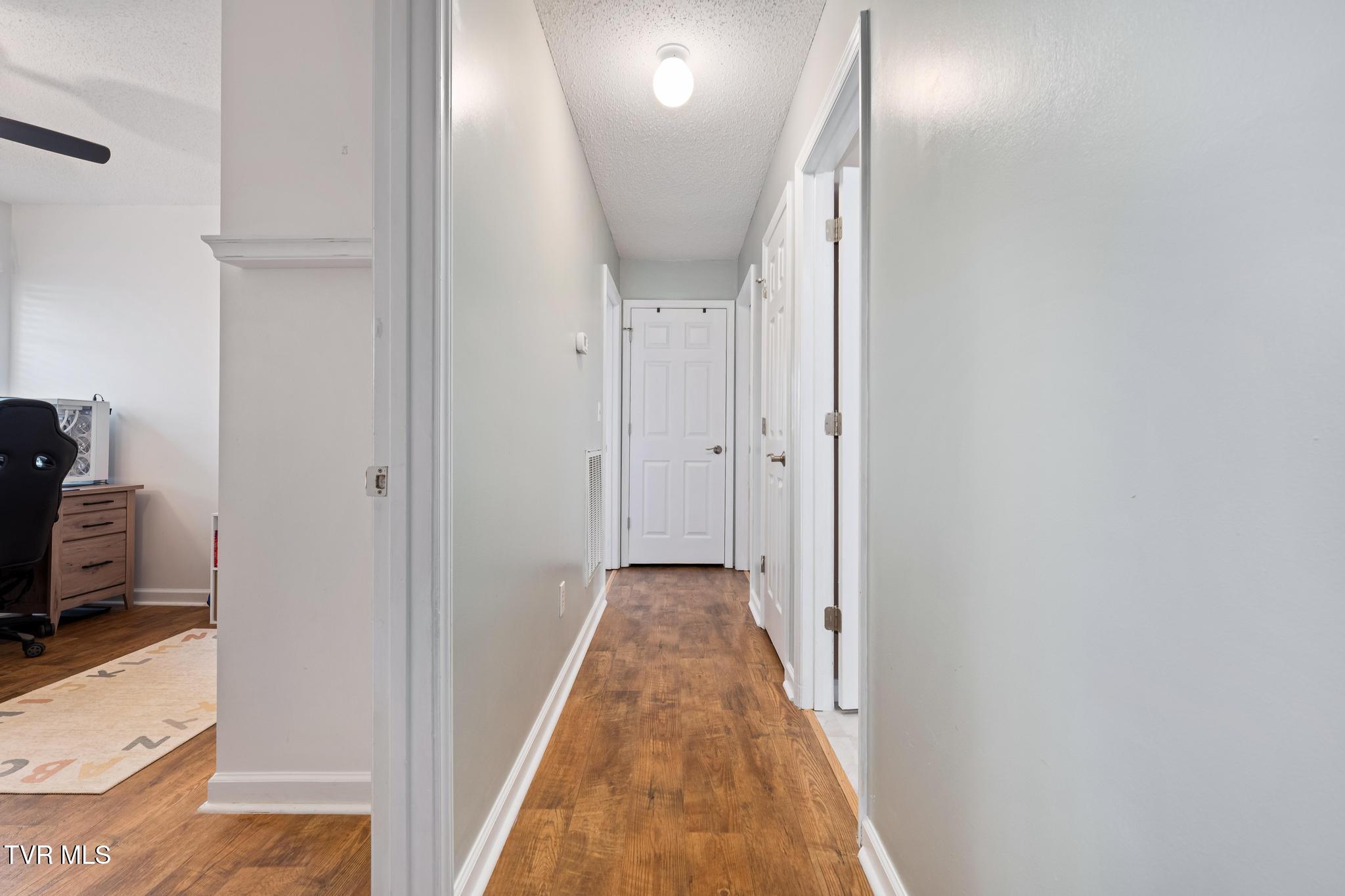 605 Old Snapps Ferry Road Chuckey, TN 37641 - Photo 19 of 44 605 Old Snapps Ferry Road (40 of 48)