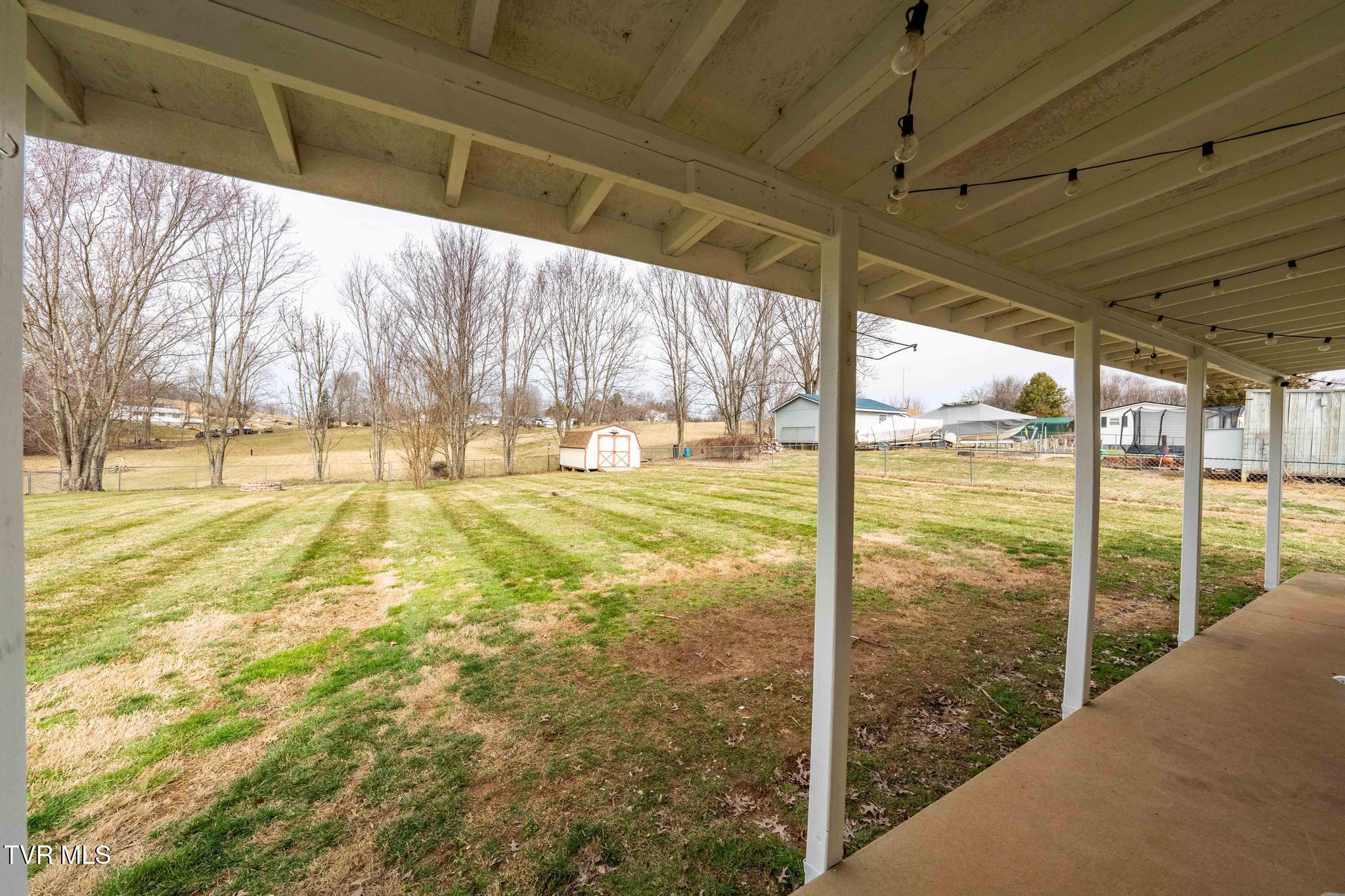 605 Old Snapps Ferry Road Chuckey, TN 37641 - Photo 33 of 44 605 Old Snapps Ferry Road (18 of 48)