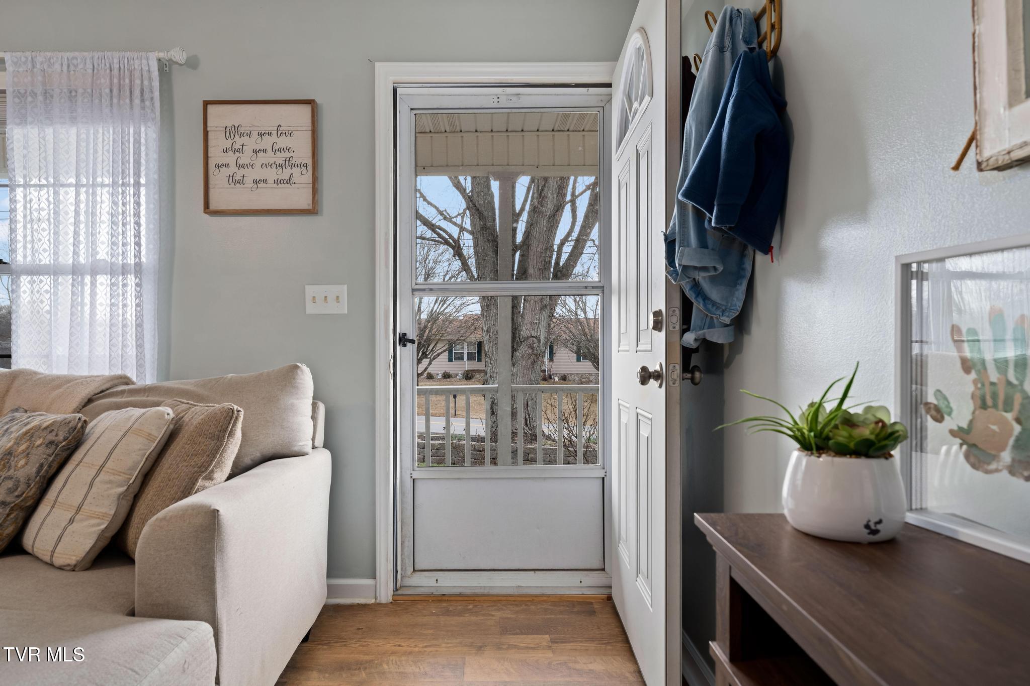 605 Old Snapps Ferry Road Chuckey, TN 37641 - Photo 7 of 44 605 Old Snapps Ferry Road (28 of 48)