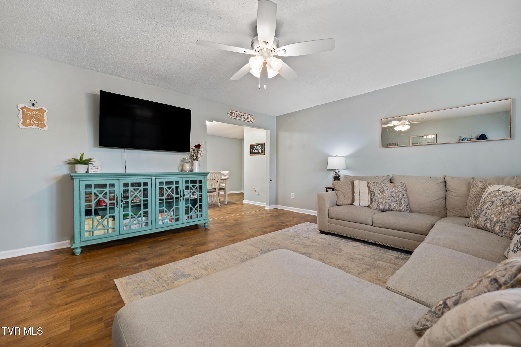 605 Old Snapps Ferry Road Chuckey, TN 37641 - Photo 8 of 44 605 Old Snapps Ferry Road (29 of 48)