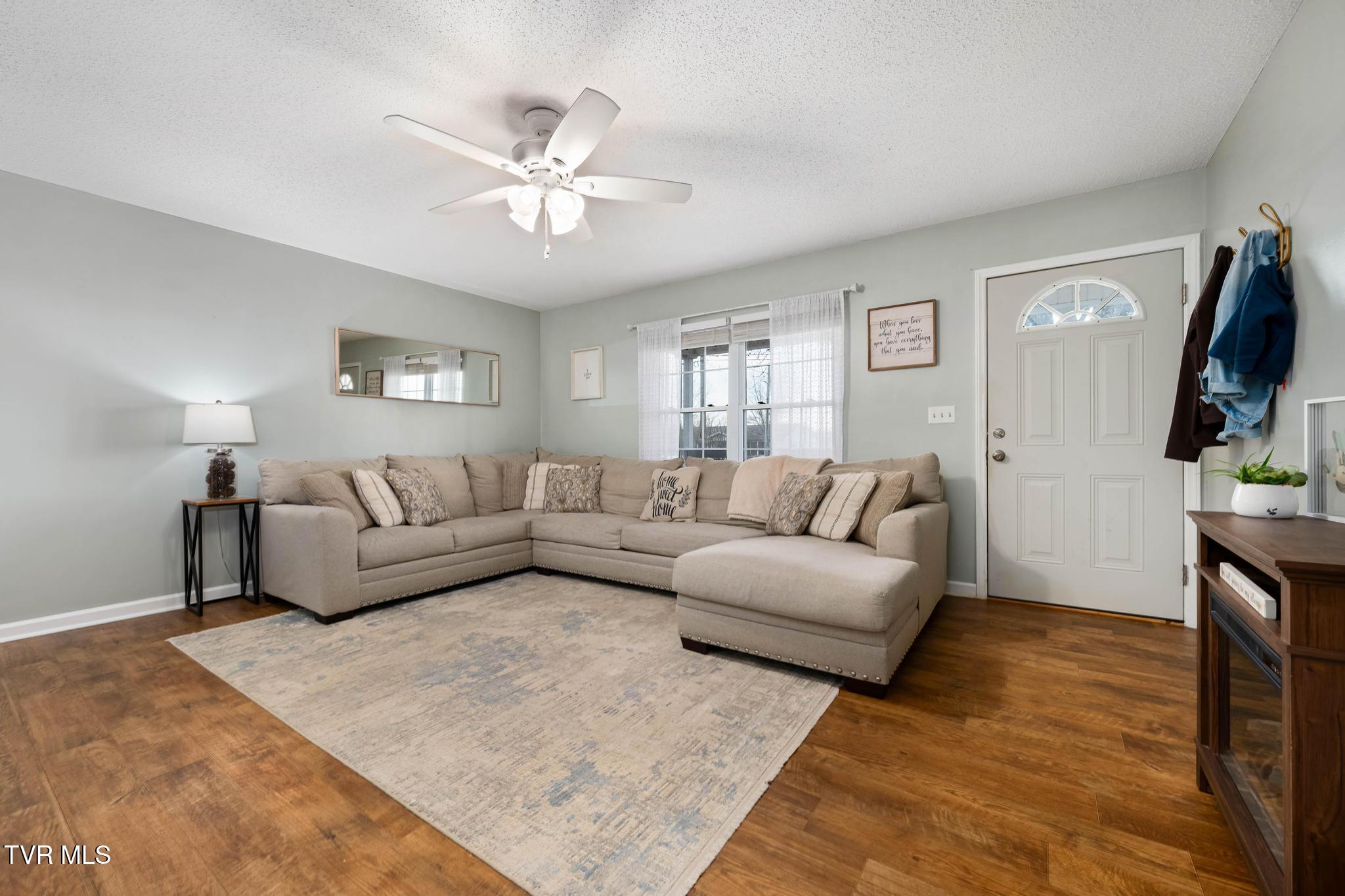 605 Old Snapps Ferry Road Chuckey, TN 37641 - Photo 9 of 44 605 Old Snapps Ferry Road (30 of 48)