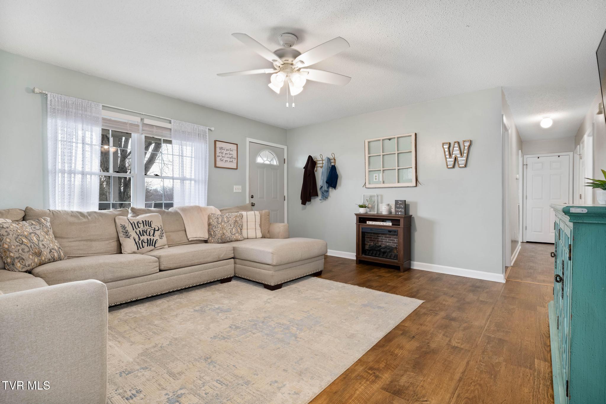 605 Old Snapps Ferry Road Chuckey, TN 37641 - Photo 10 of 44 605 Old Snapps Ferry Road (31 of 48)