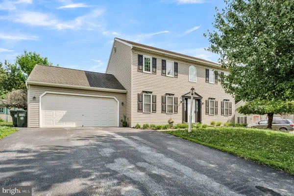 $439,900 | 1279 Cedar Avenue, East Earl, PA 17519