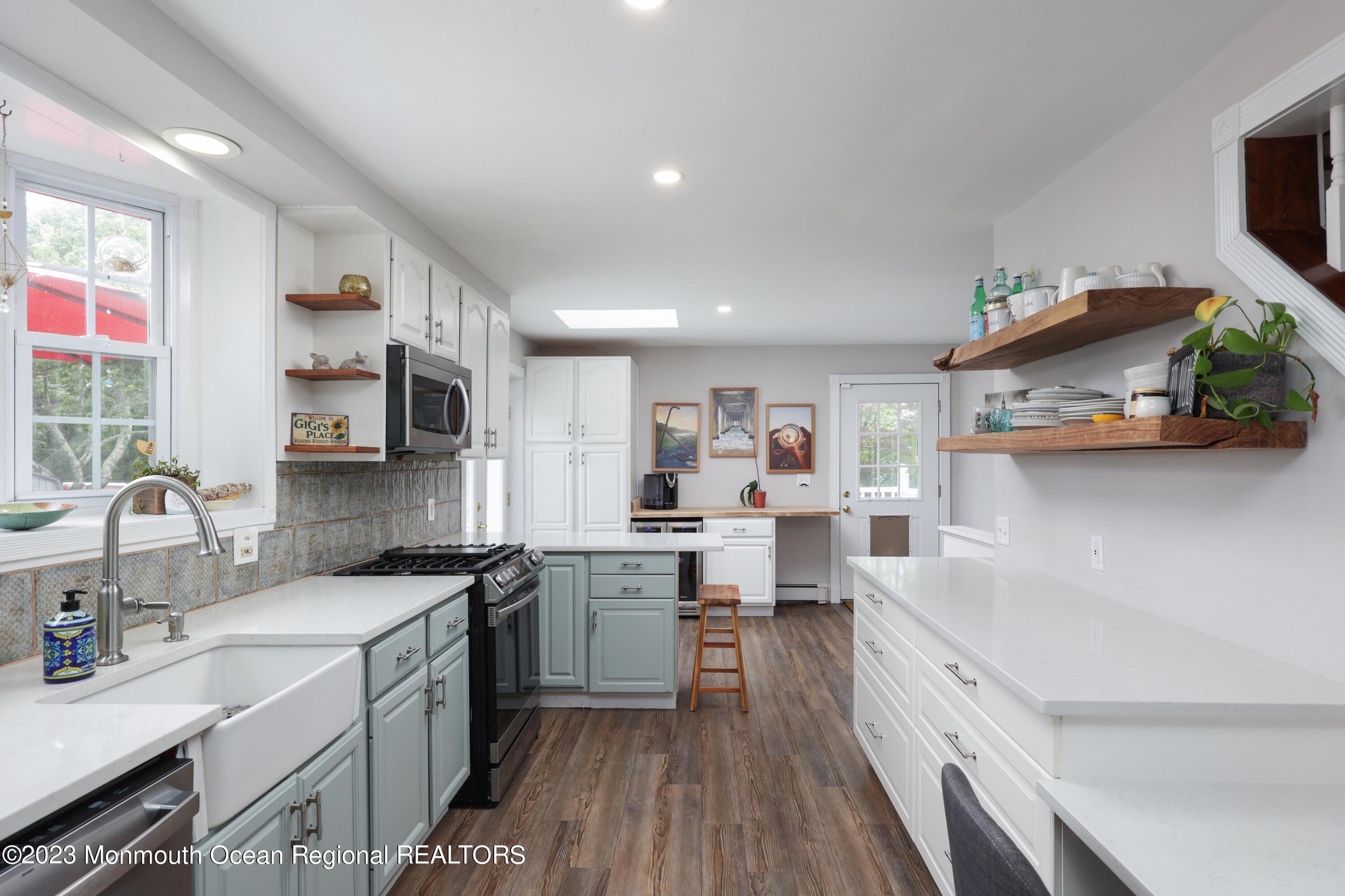 251 Oak Hill Road Red Bank, NJ 07701 - Photo 5 of 20 Kitchen
