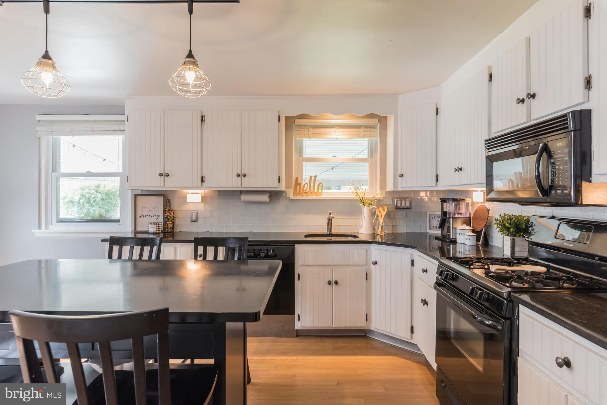 8635 Bridle Road Philadelphia, PA 19115 - Photo 11 of 30