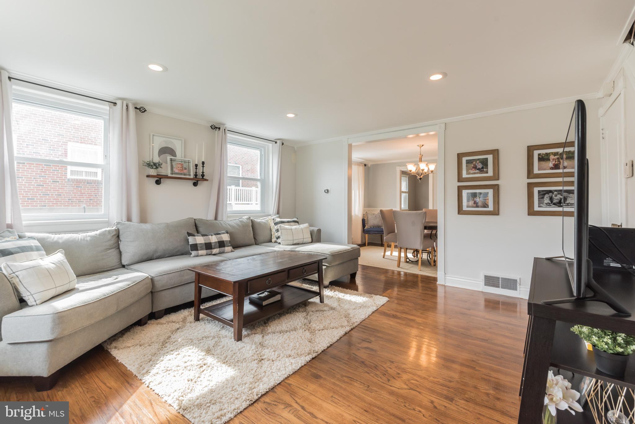 8635 Bridle Road Philadelphia, PA 19115 - Photo 3 of 30
