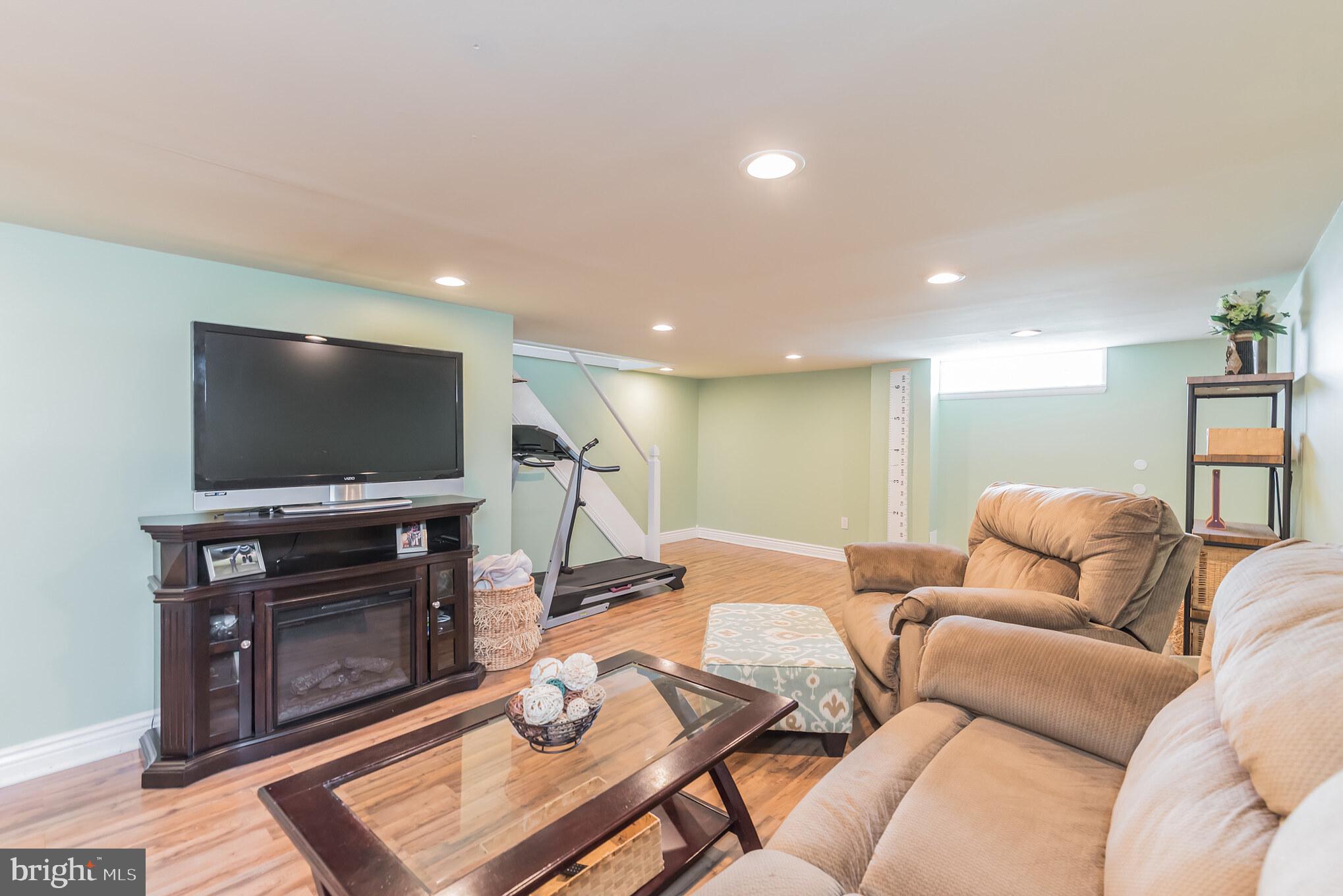8635 Bridle Road Philadelphia, PA 19115 - Photo 25 of 30