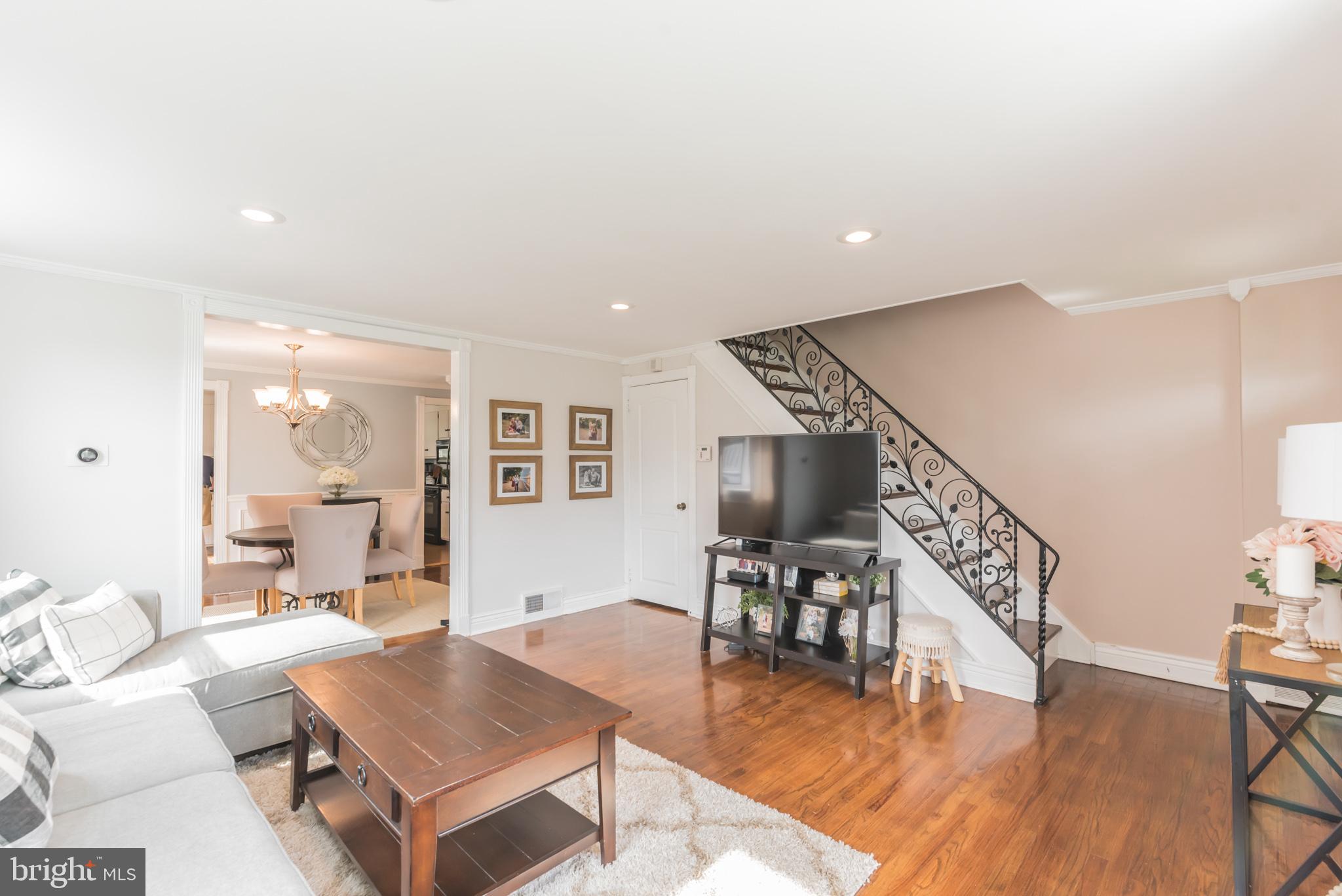 8635 Bridle Road Philadelphia, PA 19115 - Photo 4 of 30