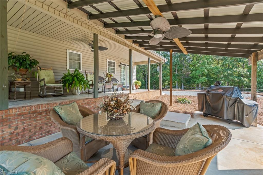 409 Chestnut Grove Church Road Lexington, NC 27295 - Photo 30 of 46 Gallery Image 30