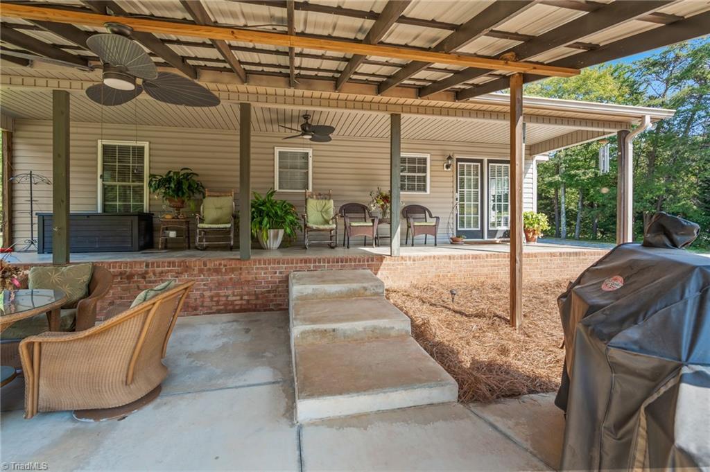 409 Chestnut Grove Church Road Lexington, NC 27295 - Photo 31 of 46 Gallery Image 31