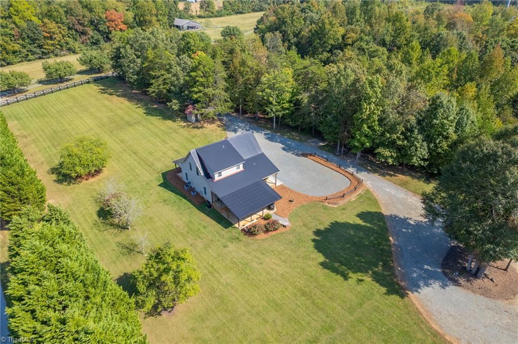 409 Chestnut Grove Church Road Lexington, NC 27295 - Photo 5 of 46 Gallery Image 5