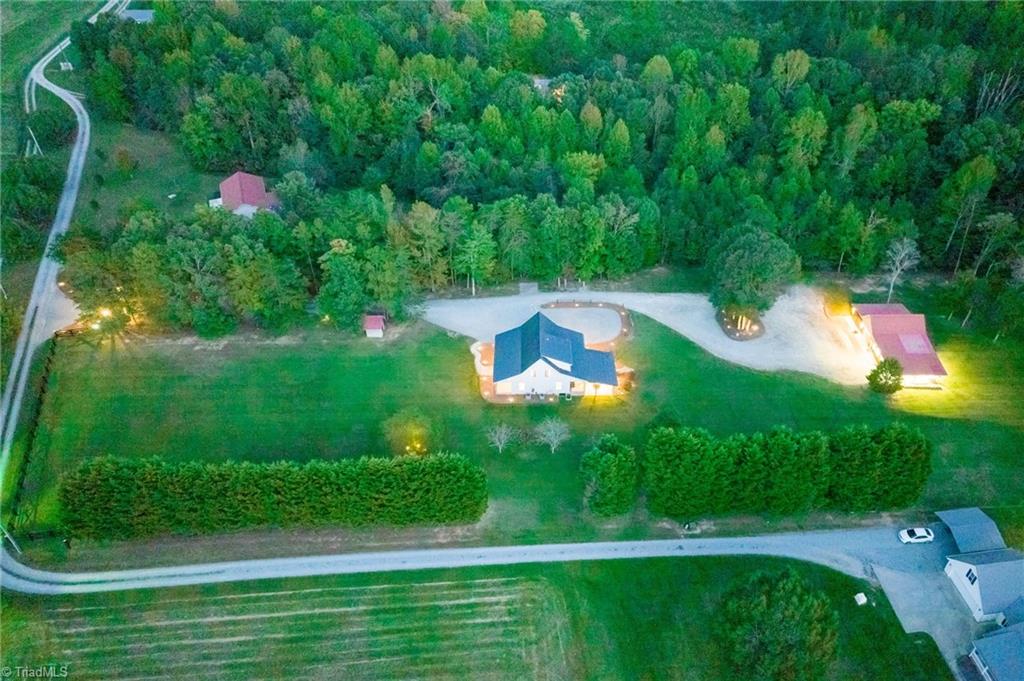 409 Chestnut Grove Church Road Lexington, NC 27295 - Photo 7 of 46 Gallery Image 7