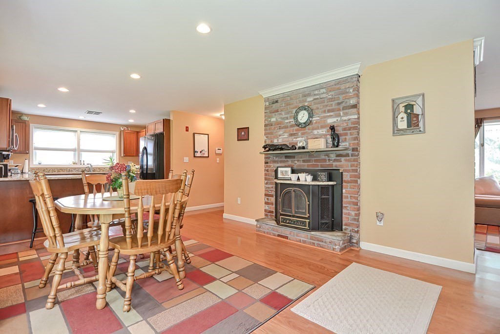 73 Clarence Road Bellingham, MA 02019 - Photo 15 of 37 Gallery Image 15