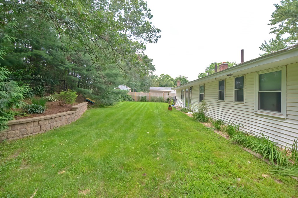 73 Clarence Road Bellingham, MA 02019 - Photo 2 of 37 Gallery Image 2