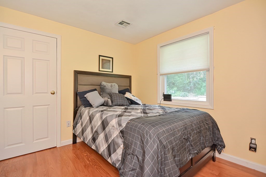 73 Clarence Road Bellingham, MA 02019 - Photo 22 of 37 Gallery Image 22