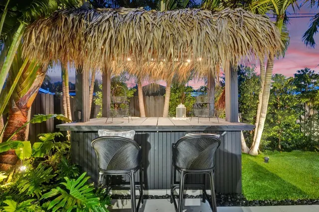 $12,000 | 913 South Lakeside Place, Lantana, FL 33462