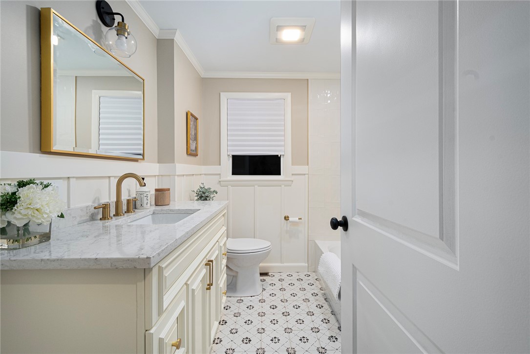 95 Kerri Lyn Road Warwick, RI 02889 - Photo 12 of 28