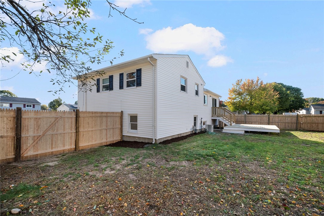 95 Kerri Lyn Road Warwick, RI 02889 - Photo 25 of 28