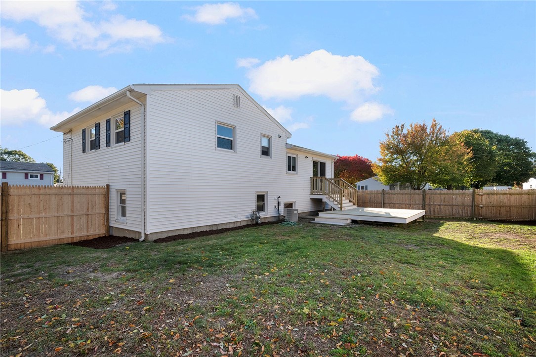 95 Kerri Lyn Road Warwick, RI 02889 - Photo 26 of 28
