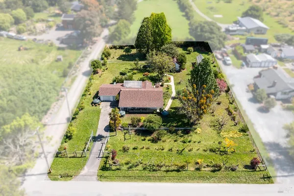 $1,050,000 | 431 Sexton Road, Sebastopol, CA 95472