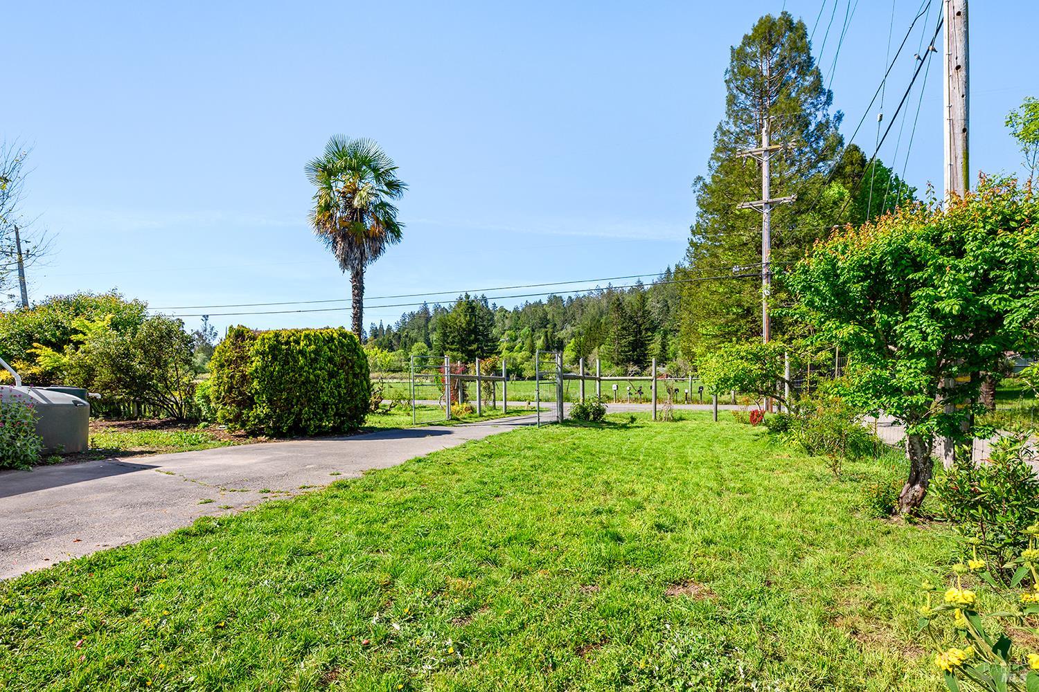 431 Sexton Road Sebastopol, CA 95472 - Photo 9 of 56 Plenty of space to pull in recreation vehicles