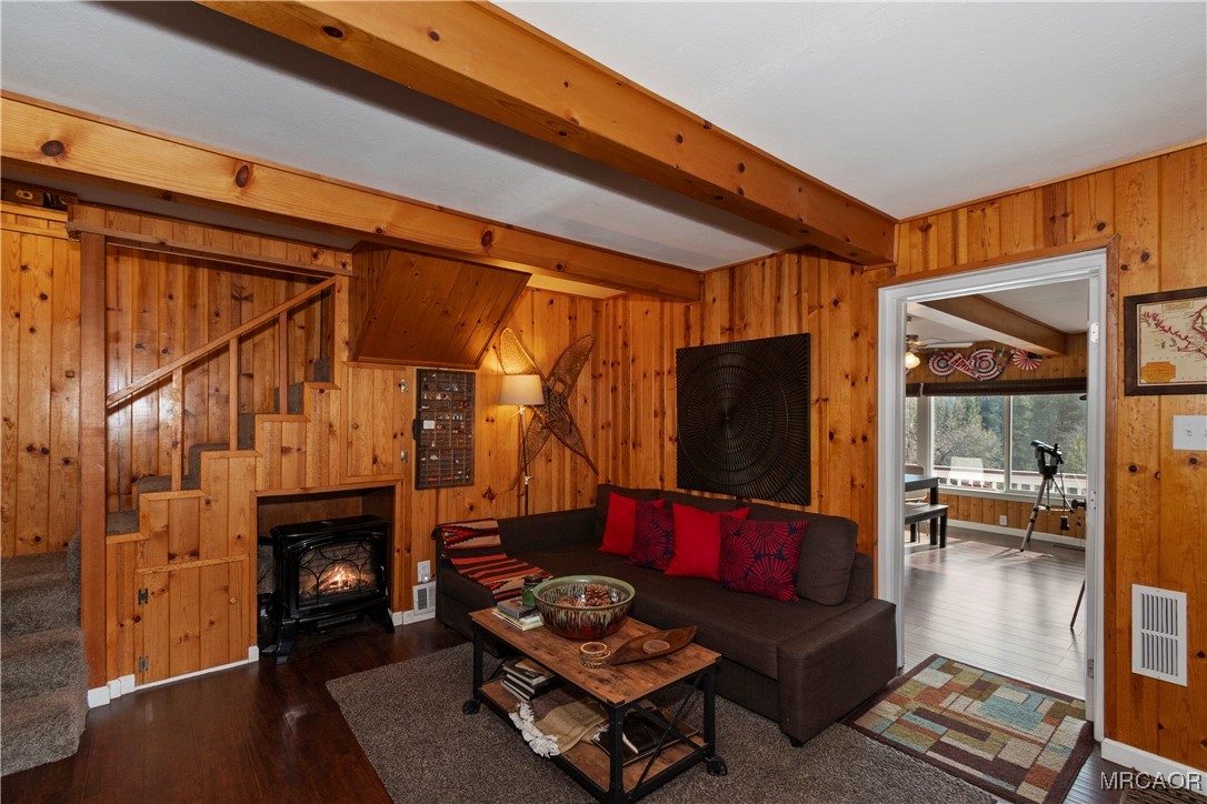 39676 Oakglen Road Fawnskin, CA 92333 - Photo 8 of 36