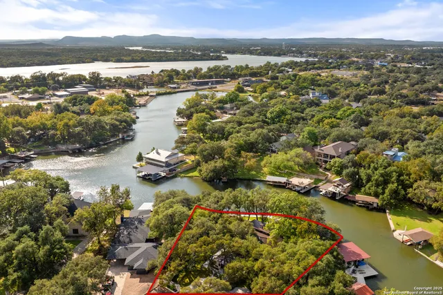 $1,850,000 | 1310 Oak Springs Road, Kingsland, TX 78639