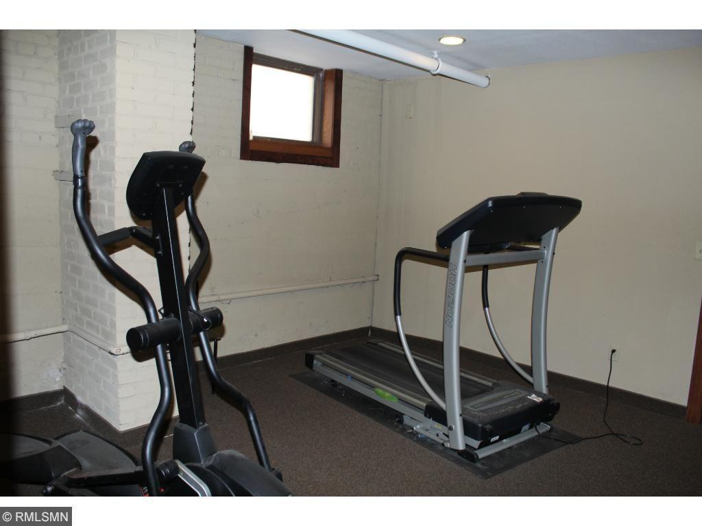 1812 Clinton Avenue, Unit 303 Minneapolis, MN 55404 - Photo 13 of 16