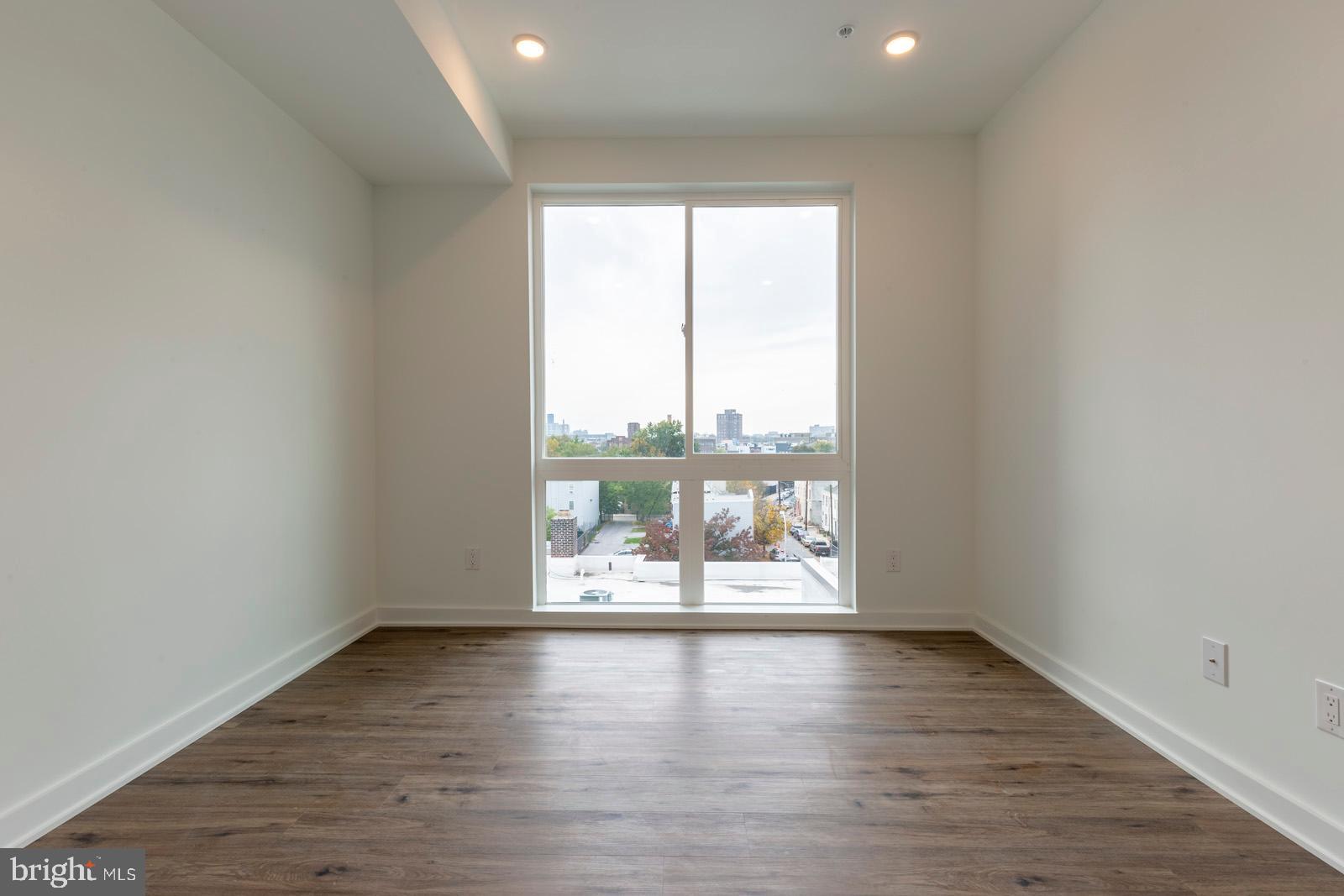 304-8 Master Street, Unit 9 Philadelphia, PA 19122 - Photo 22 of 24