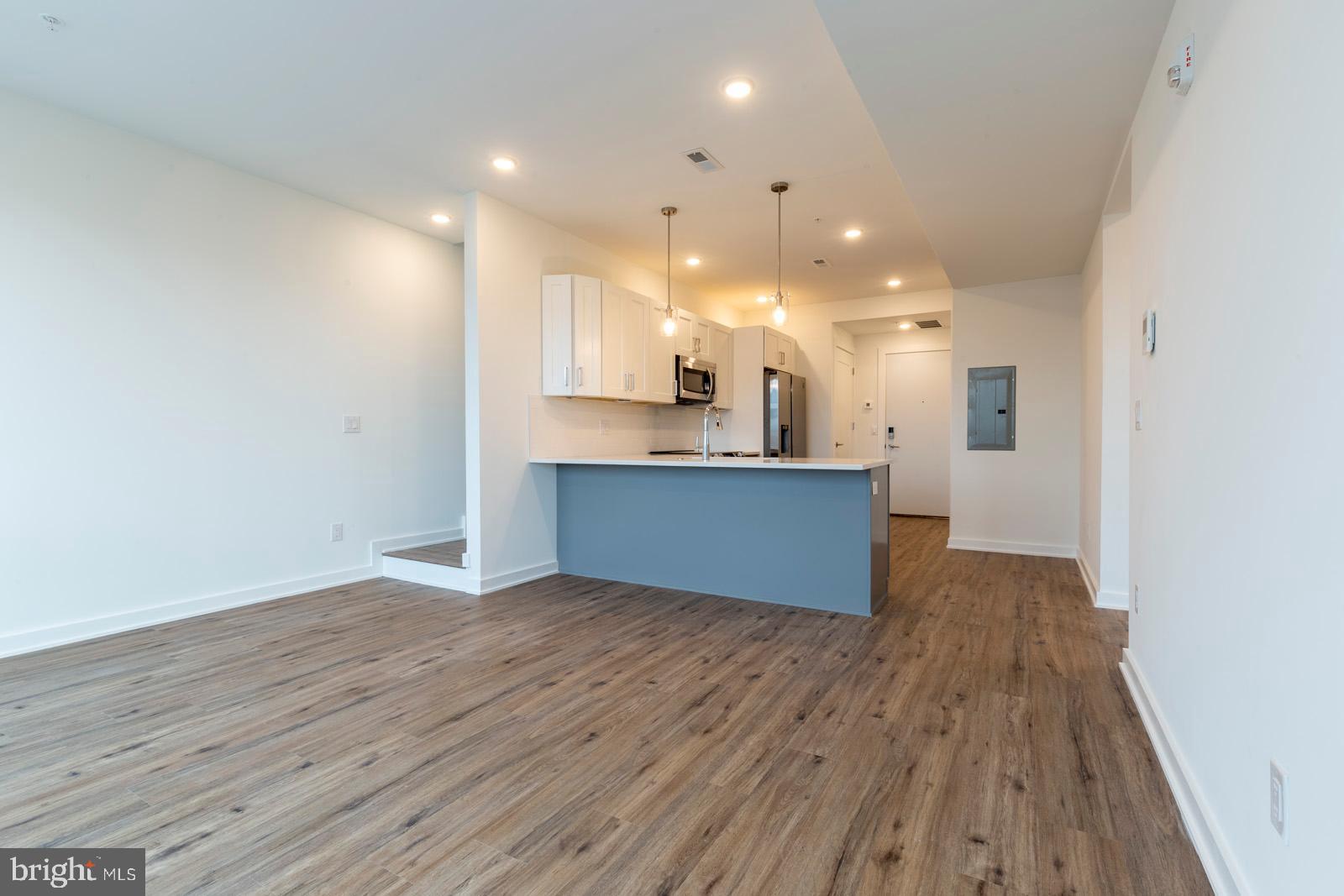 304-8 Master Street, Unit 9 Philadelphia, PA 19122 - Photo 7 of 24