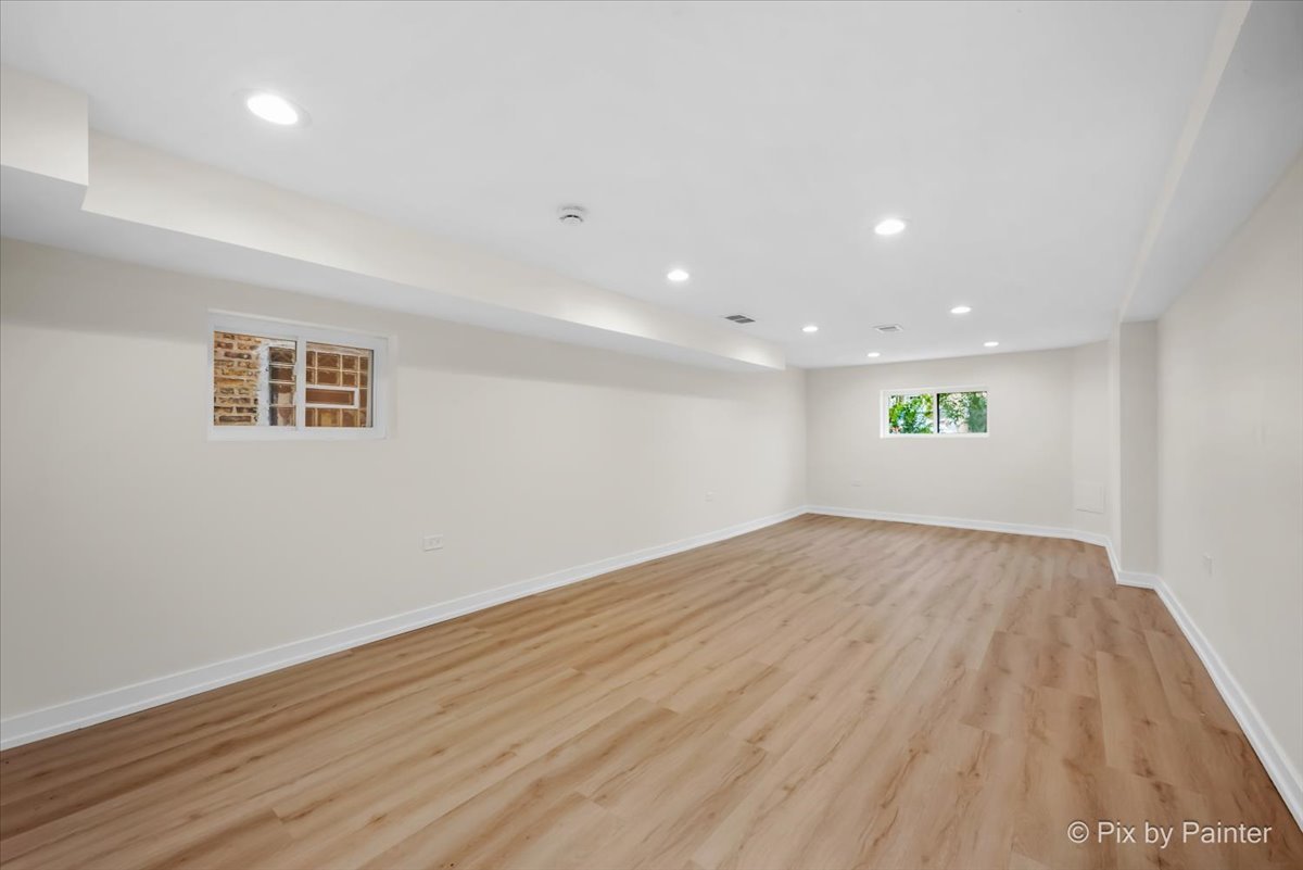 2922 North Kilpatrick Avenue Chicago, IL 60641 - Photo 18 of 32