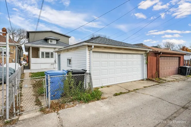 $524,000 | 2922 North Kilpatrick Avenue, Chicago, IL 60641