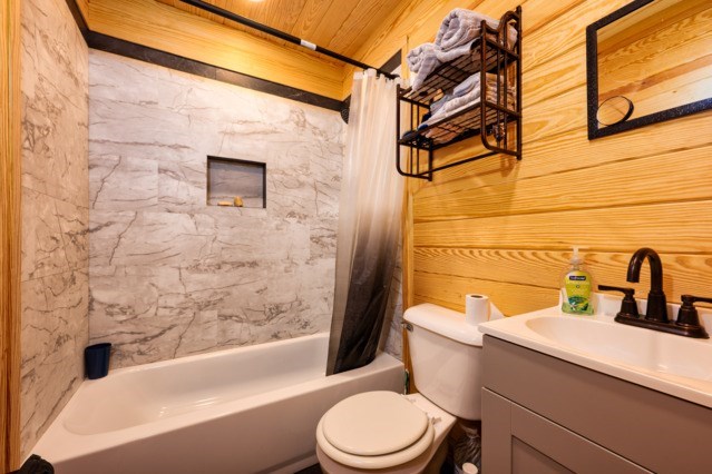 276 Honeysuckle Almond, NC 28702 - Photo 9 of 17