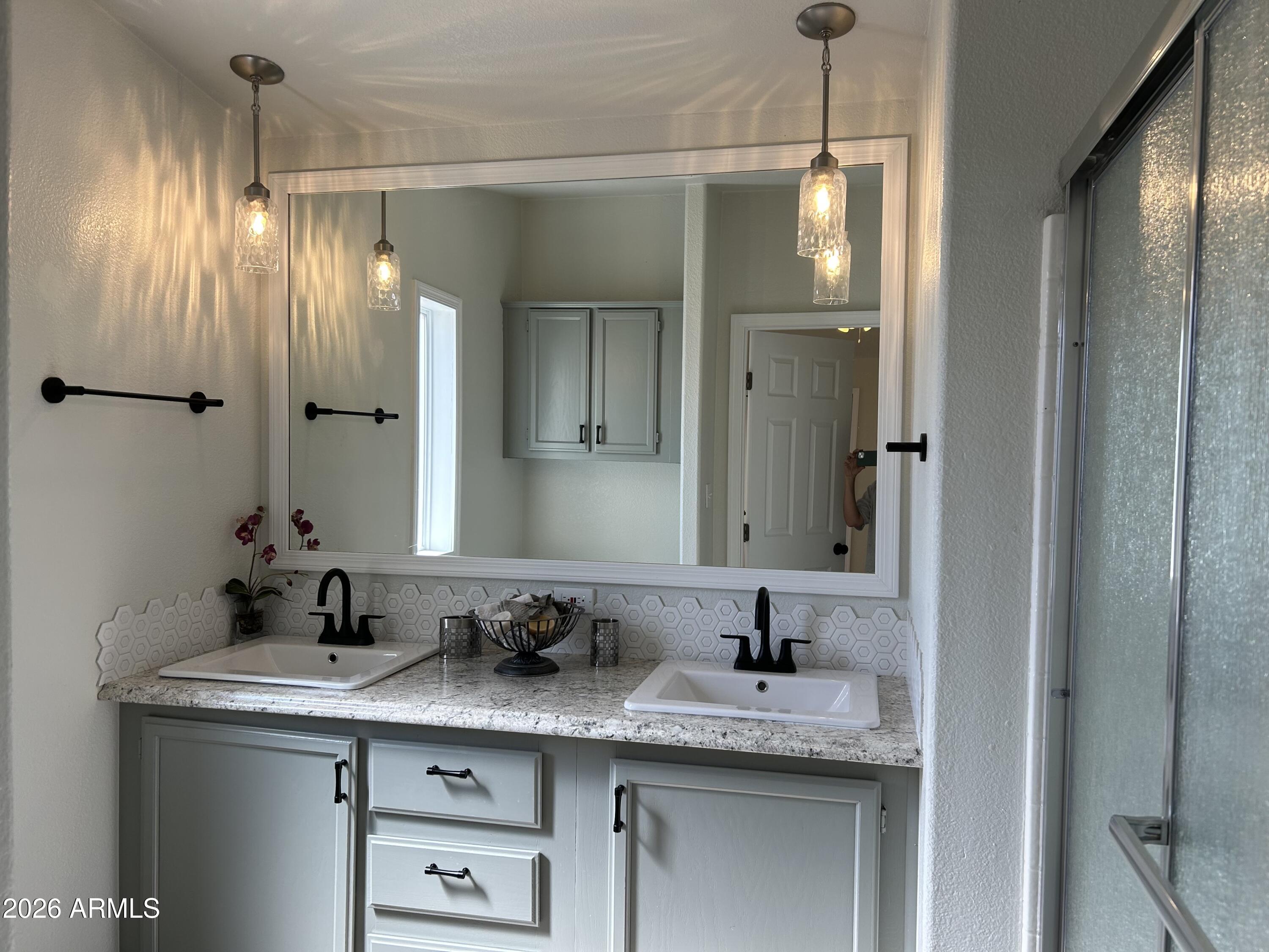3500 South Tomahawk Road, Unit 217 Apache Junction, AZ 85119 - Photo 18 of 35 Primary bathroom