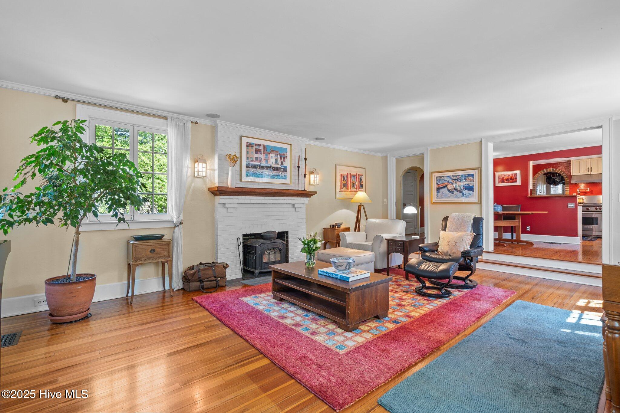 100 South Ridge Street Southern Pines, NC 28387 - Photo 22 of 51 Living Room