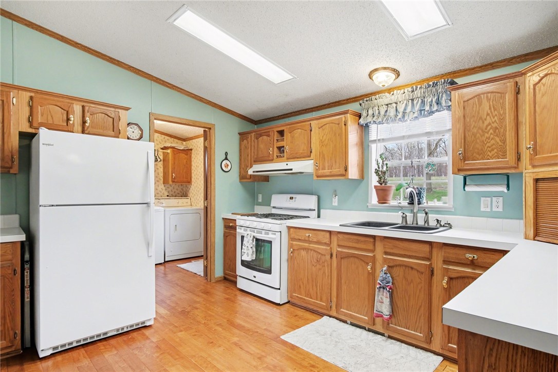 6948 Swamp Road Byron, NY 14422 - Photo 8 of 30