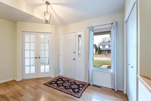 $439,900 | 396 Berkshire Drive, Saline, MI 48176