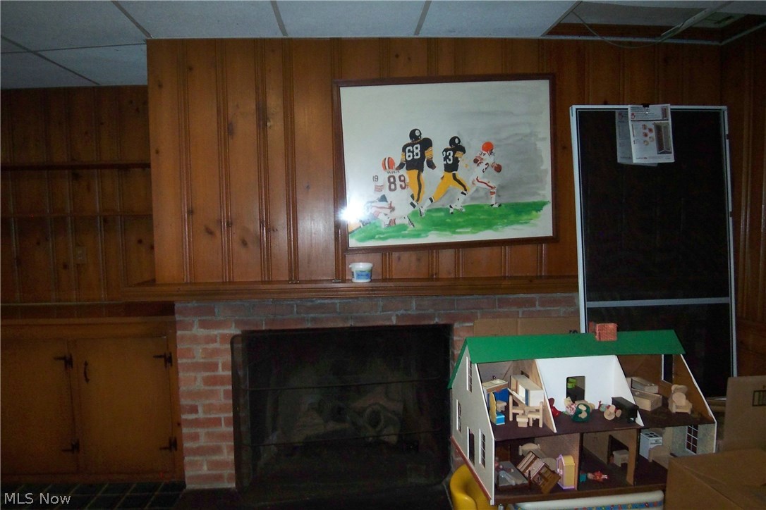 17480 Shelburne Road Cleveland, OH 44118 - Photo 23 of 32 Gallery Image 23