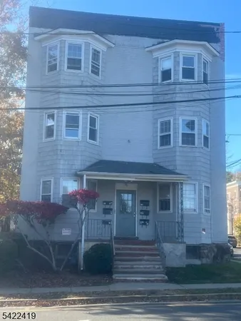 $2,575 | 9 Cedar Street, Garwood, NJ 07027