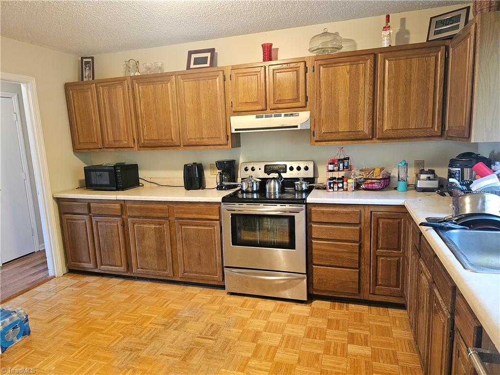 1417 Wiley Lewis Road Greensboro, NC 27406 - Photo 5 of 16